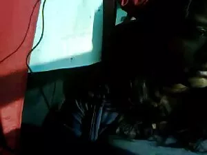 बेंच पर सेक्सी पिक्च ...